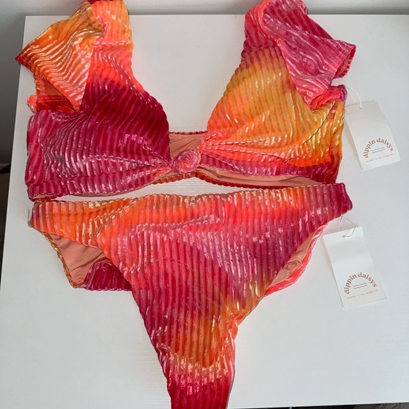 🌺 Dippin’ Daisies Ribbed Bikini Set Size XL NWT - Picture 4 of 7